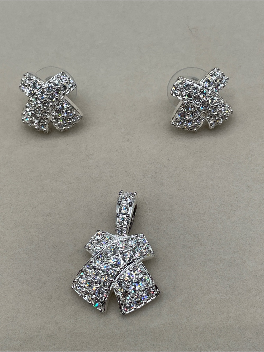 Swarovski Silver Crystal Ribbon Earrings and Pendant Set